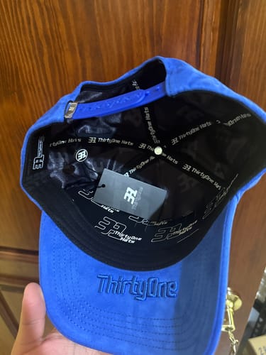 Customer photo review of 31 HATS “Clouds”