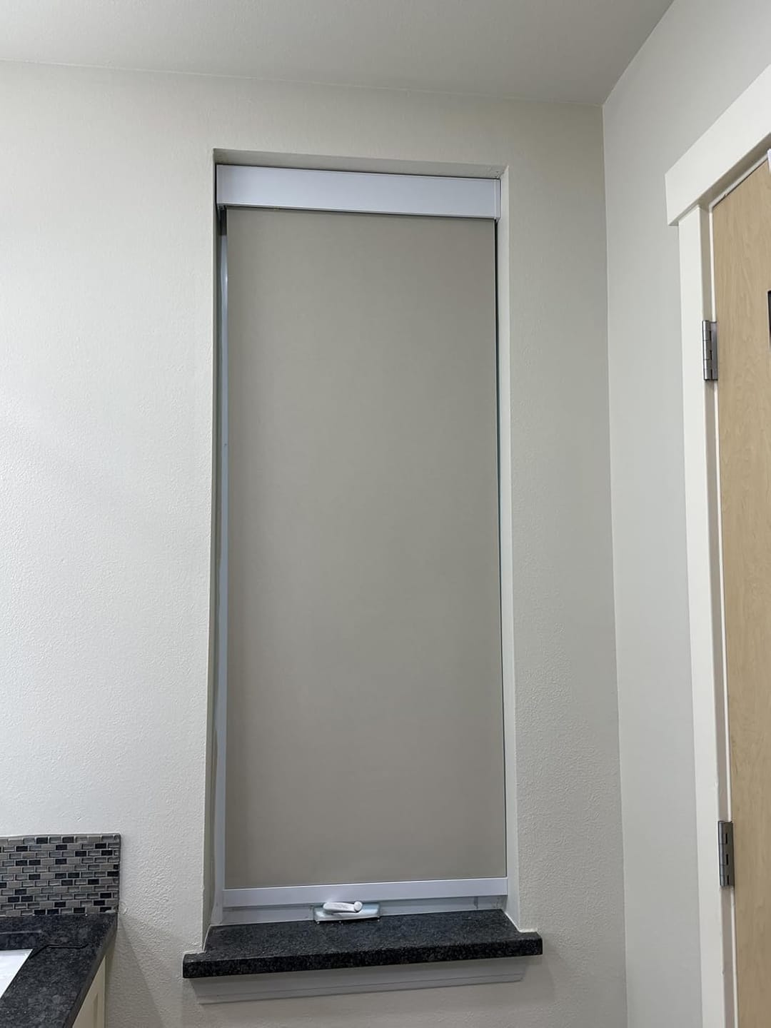 Customer photo review of Bringnox Motorized Roller Shades 100% Blackout Bermuda