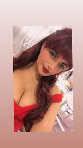 Customer photo review of Extensiones Onduladas Con Hilo Invisible y clips 50cm