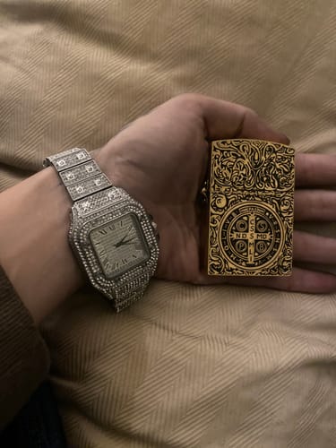 Customer photo review of Constantine's Lighter