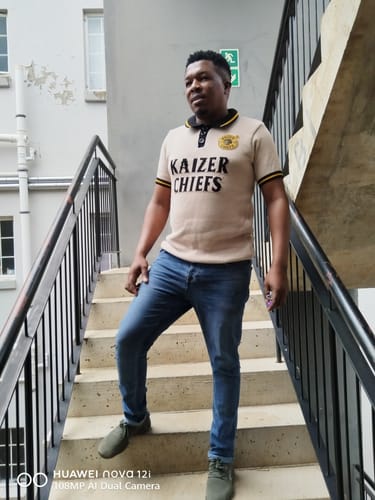 Customer photo review of Kaizer Chiefs Heritage 3 Button Polo Knit SS Ivory