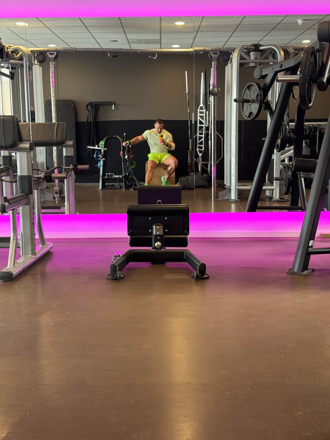 Customer photo review of PR Heavy Duty Premium Knee Wraps - Neon