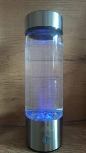 Customer photo review of Die Wasserstoff Wasserflasche für bessere Gesundheit & mehr Energie ''HydroVive'' - das Original