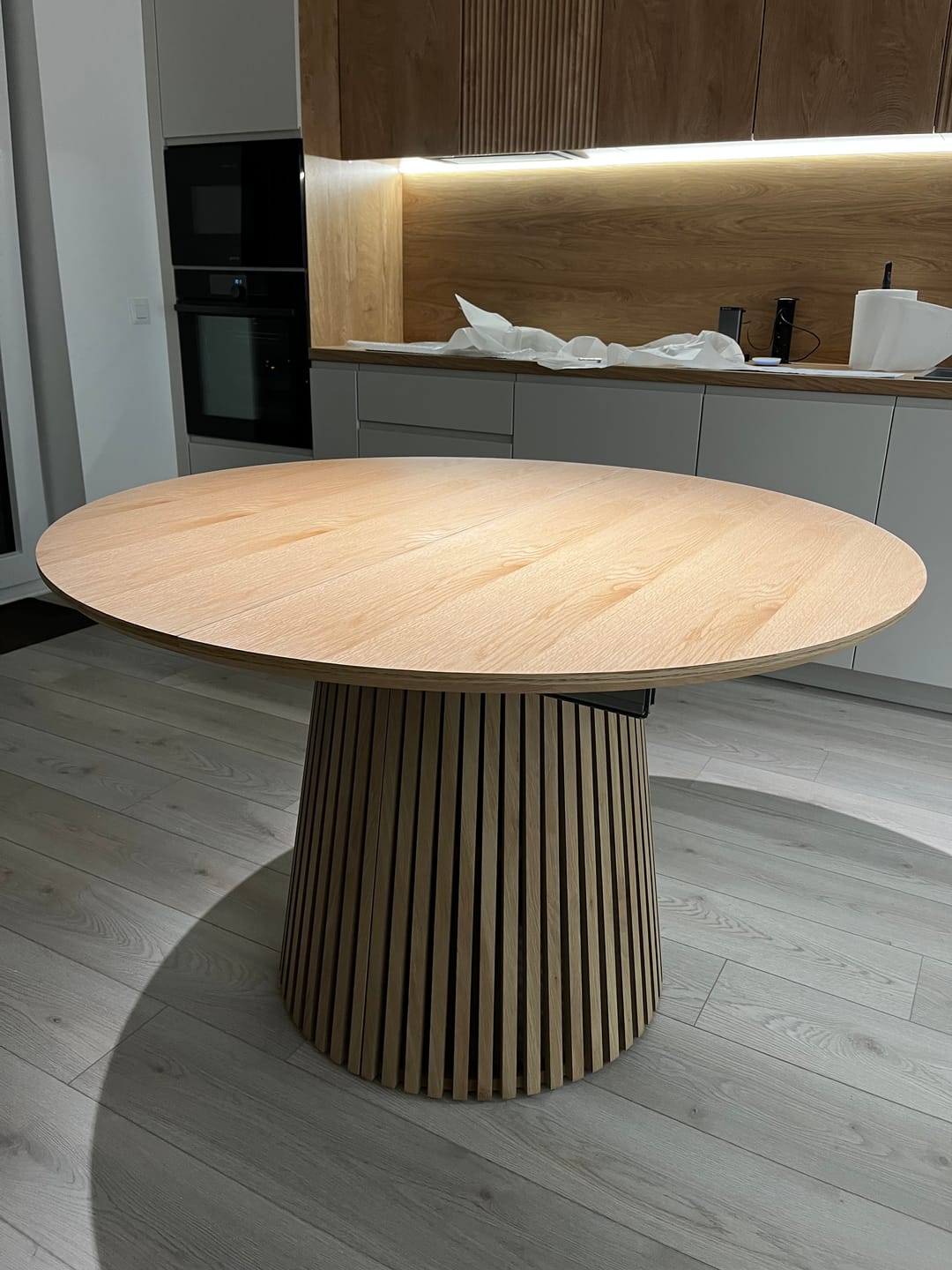 Customer photo review of Masa extensibila FARGO, stejar, 120/210x120x77 cm