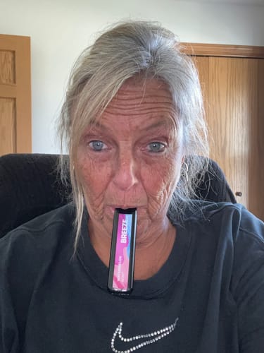 Customer photo review of Breeze Pro Disposable Vape