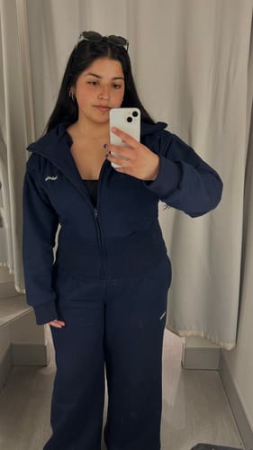 Customer photo review of CONJUNTO POLERÓN AJUSTADO & PANTALÓN RECTO - AZUL