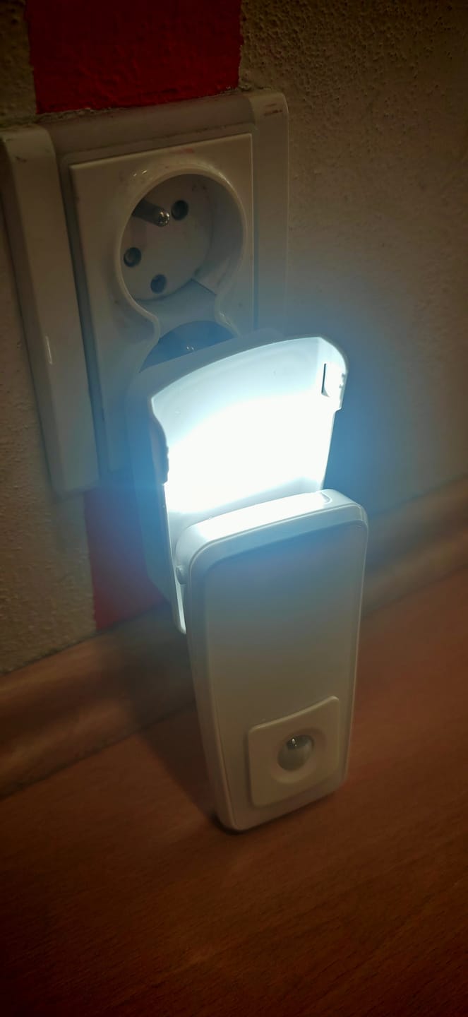Customer photo review of LED orientační svítidlo se senzorem LUNETTA, teplá bílá