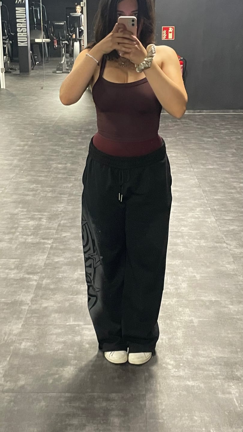 Customer photo review of W281 Flashback Joggers