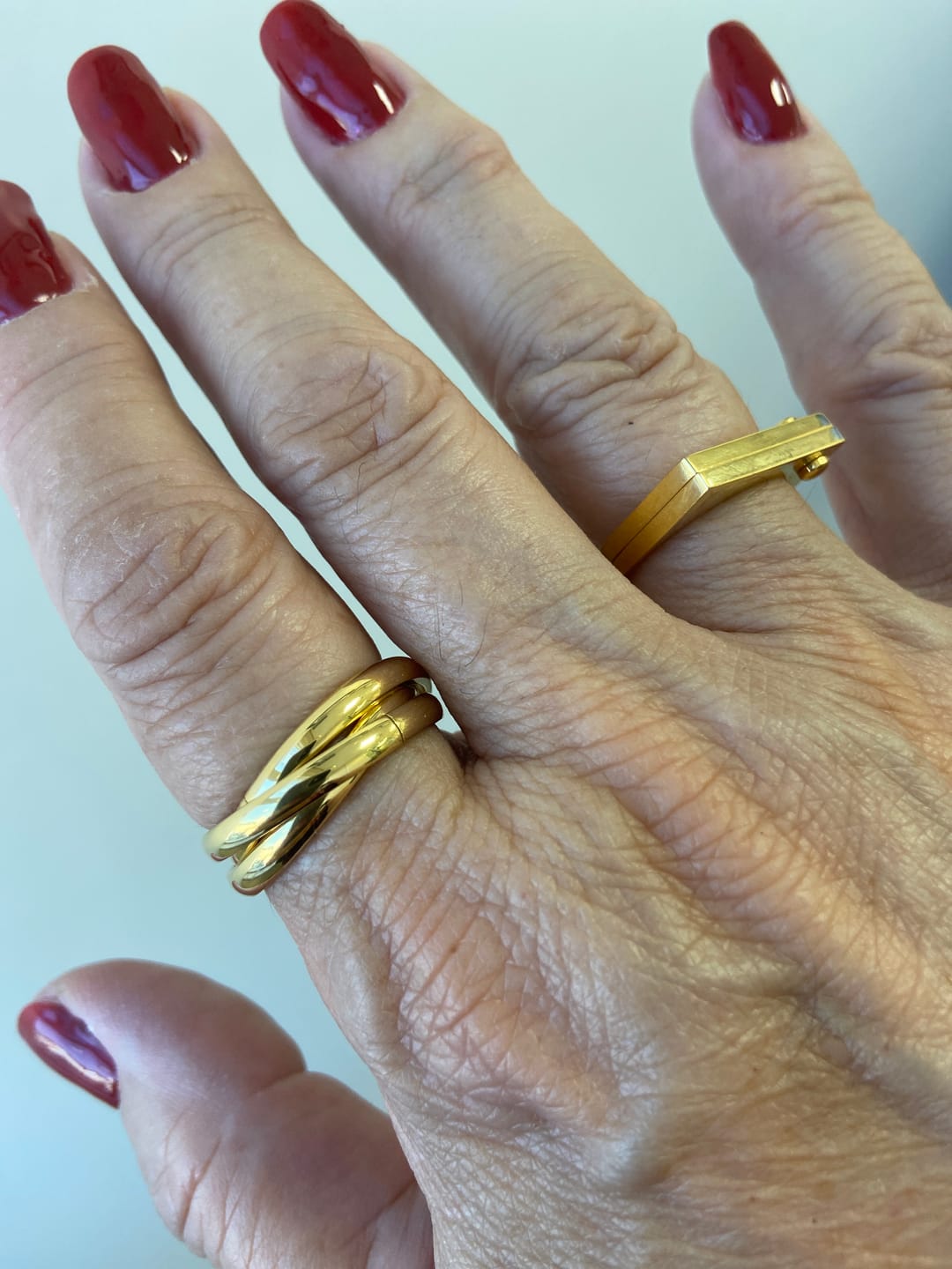 Customer photo review of Anel Trindade Banhado em Ouro 18K