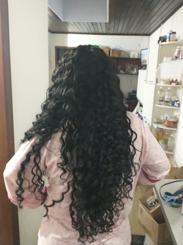 Customer photo review of Lace Front Tela HD Italia Castanho Escuro Cacheada  - Repartição Livre 13x4