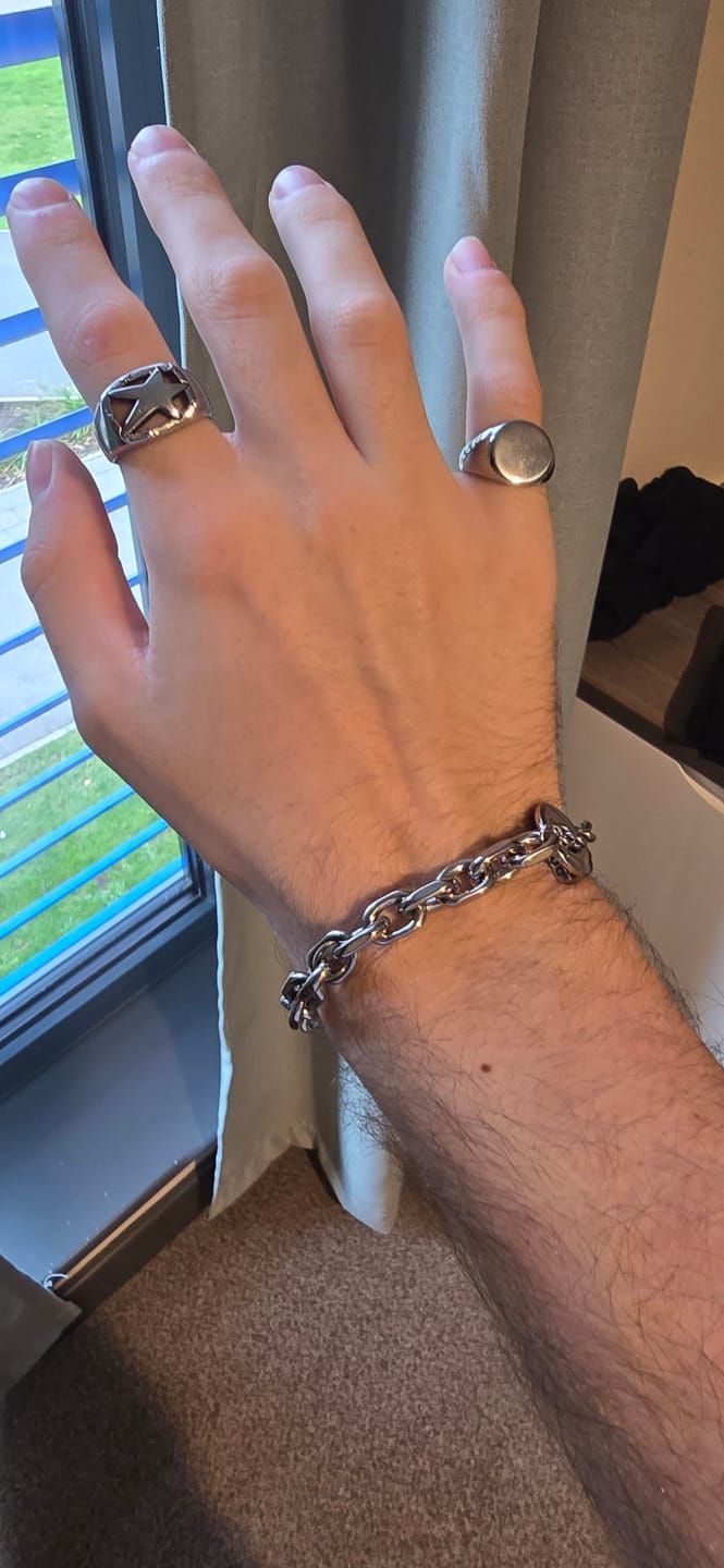 Customer photo review of Heavy Link Bracelet