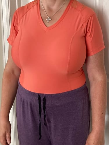 Customer photo review of Women's Posture Shirt™ - Sort