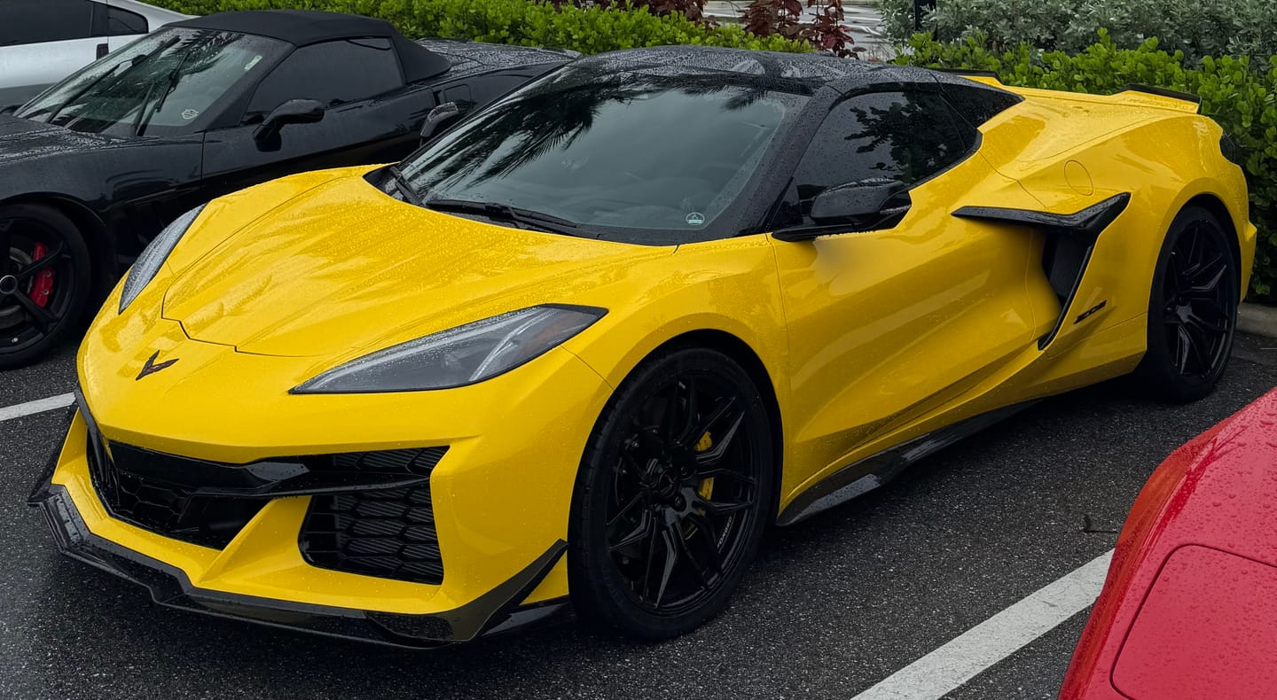 Customer photo review of Corvette C8 Z06 / E-Ray Front Splitter [Z07 Package]