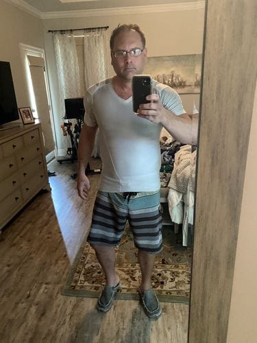 Customer photo review of Men's Posture Shirt™ - Sort