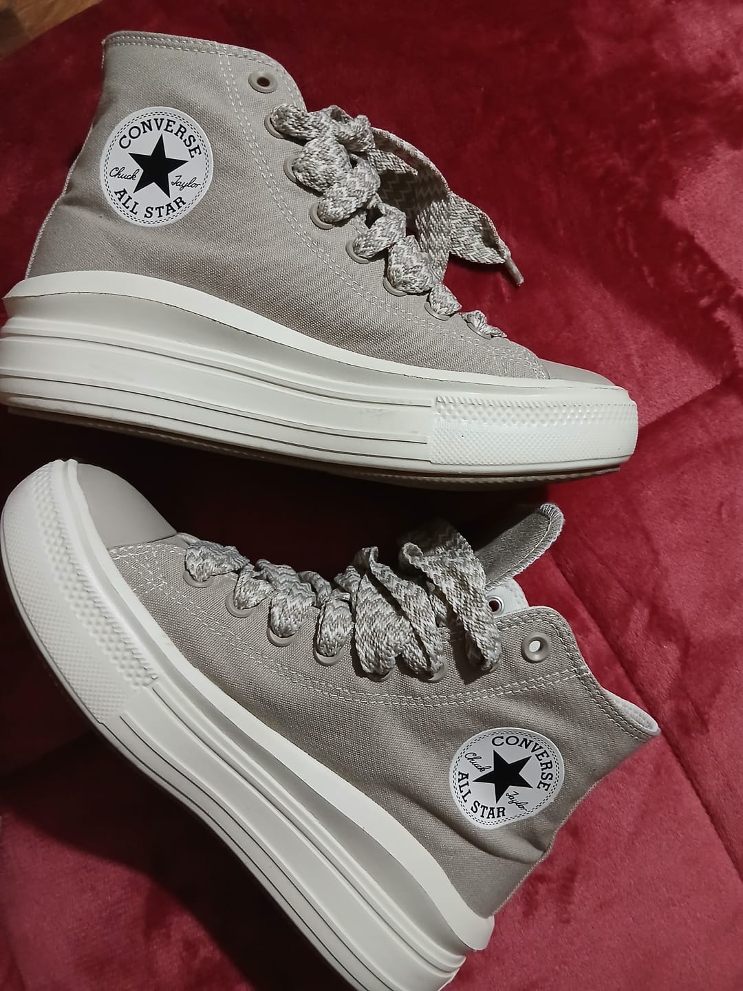 Customer photo review of Zapatillas Converse Chuck Taylor Move Hi Platform Beige