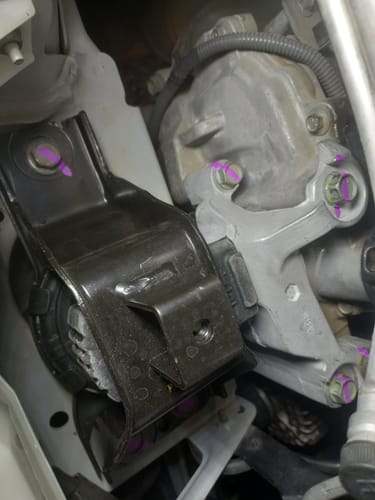Customer photo review of Engine Mounting (RHS) Nissan X-Trail 2.0 T31 Series (2008-)