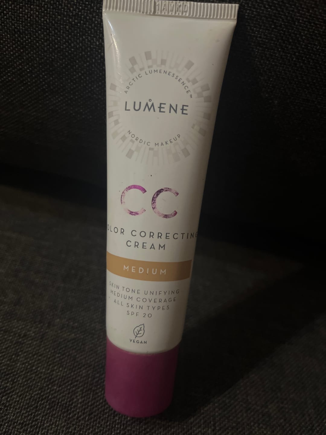 Customer photo review of Lumene CC cream - Веган CC Крем "Абсолютно съвършенство" 7в1 SPF 20