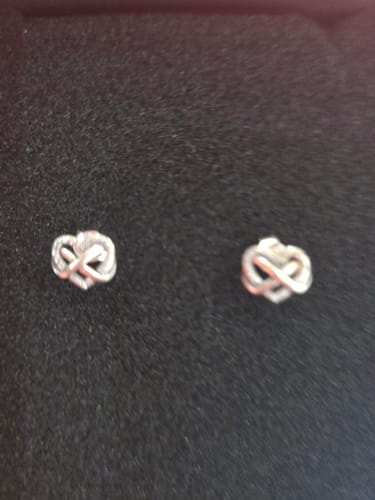 Customer photo review of ARETES PENDIENTES PANDORA CORAZON INFINITO + KIT DE REGALO