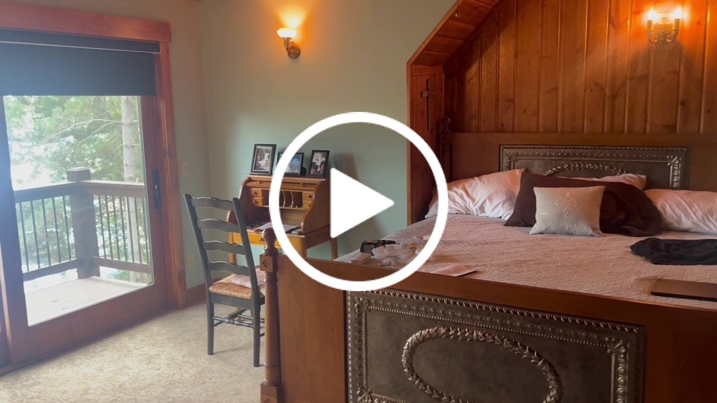 Customer video review of SmartWings Motorized Roller Shades 100% Blackout Eclipse