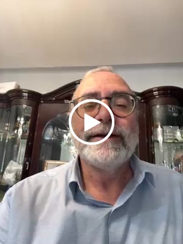 Customer video review of Organic Halawi Dates Box