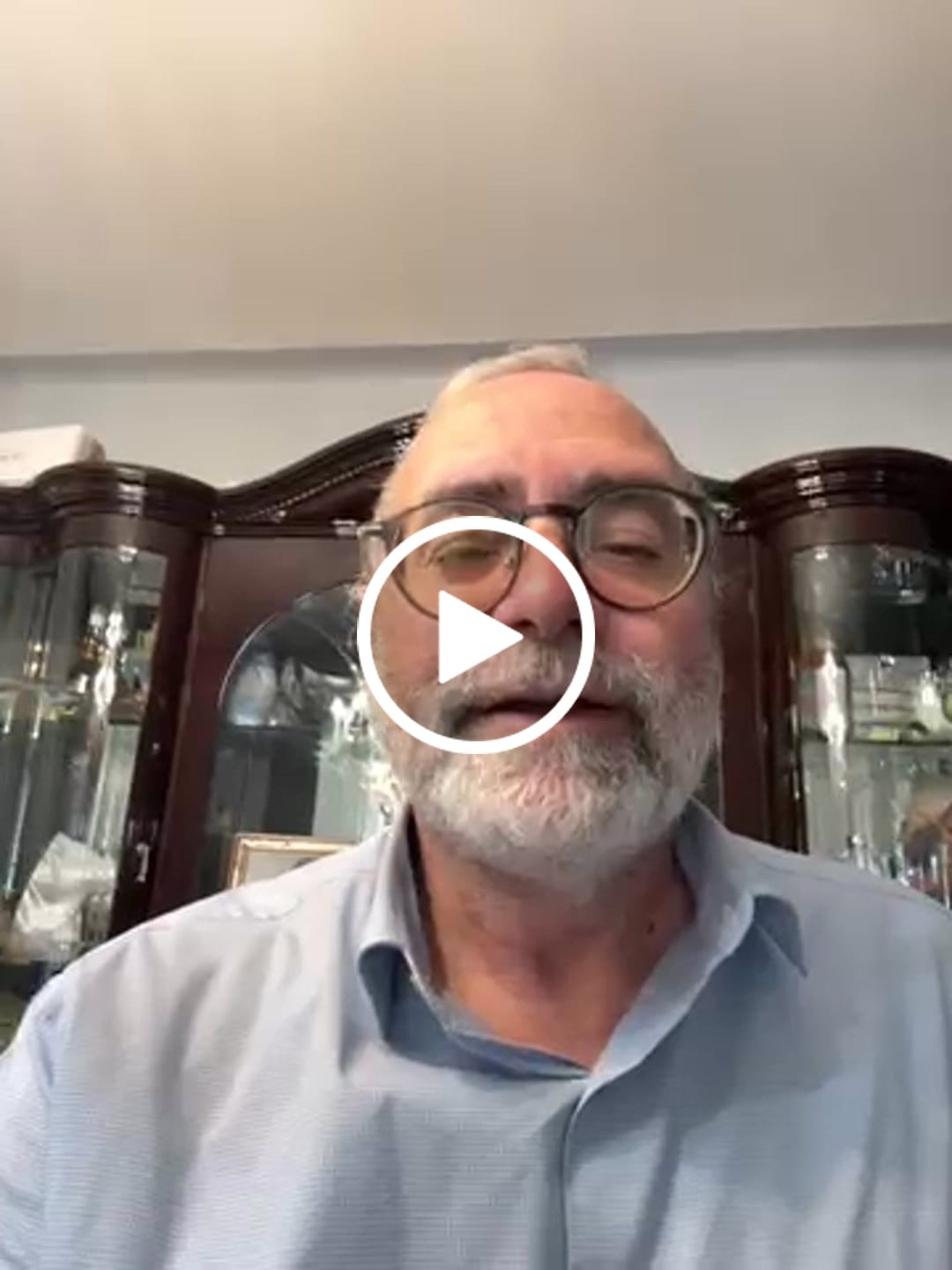 Customer video review of Organic Halawi Dates Box