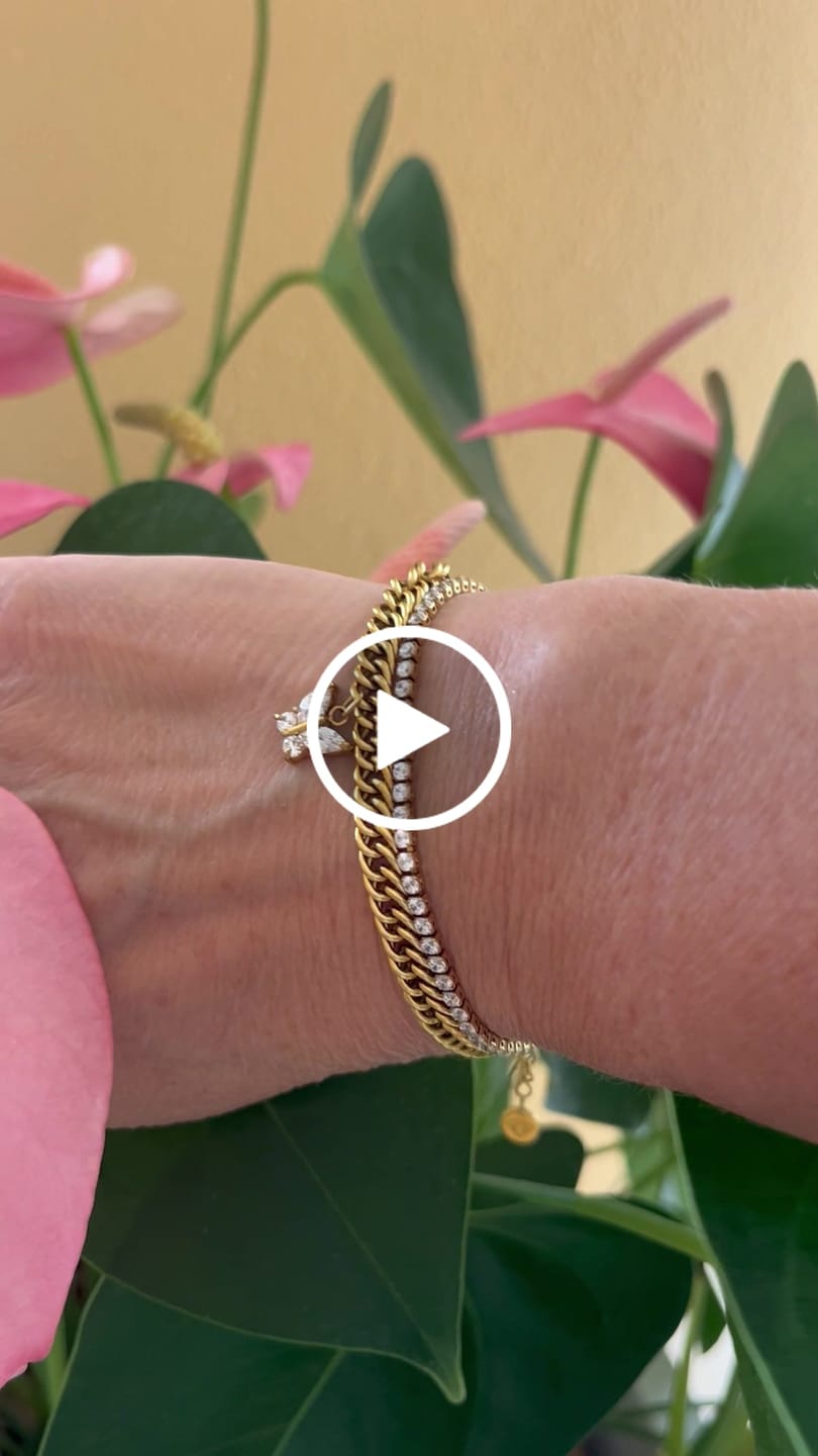 Customer video review of Shine Butterfly Armband | 18K vergoldet