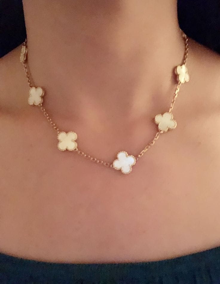 Customer photo review of AV Four Leaf Clover yellow gold