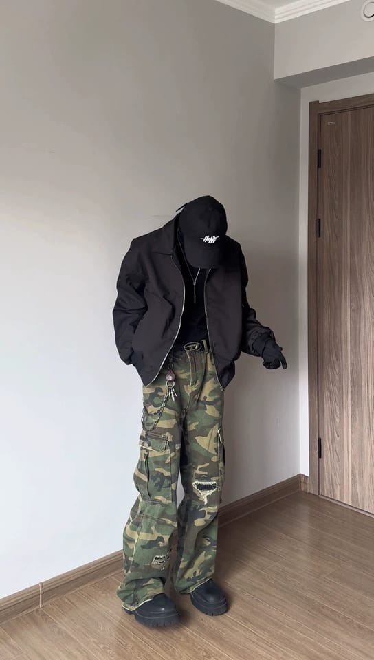 Customer photo review of Woven Ripped Camouflage Flared Cargo Pants - 2410