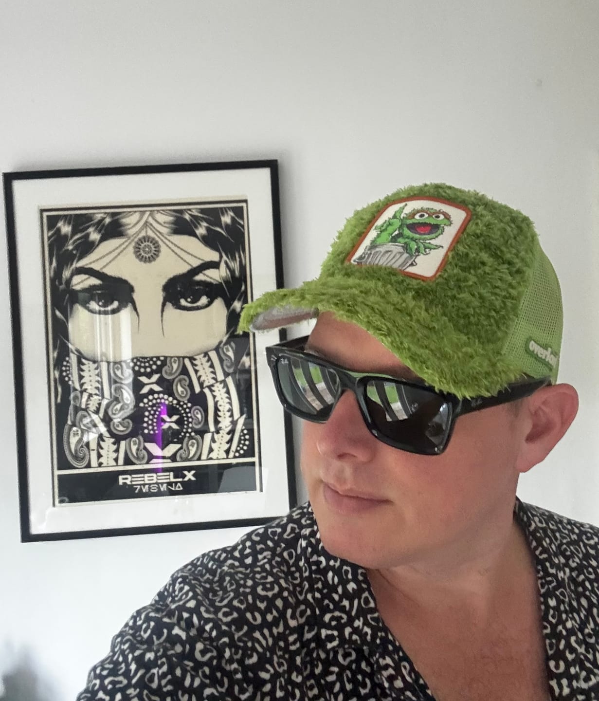 Customer photo review of OVERLORD X Sesame Street: Oscar The Grouch
