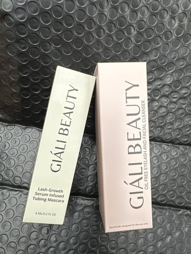 Customer photo review of Giali Beauty Lash Growth Serum Infused Tubing Mascara Black 6ml