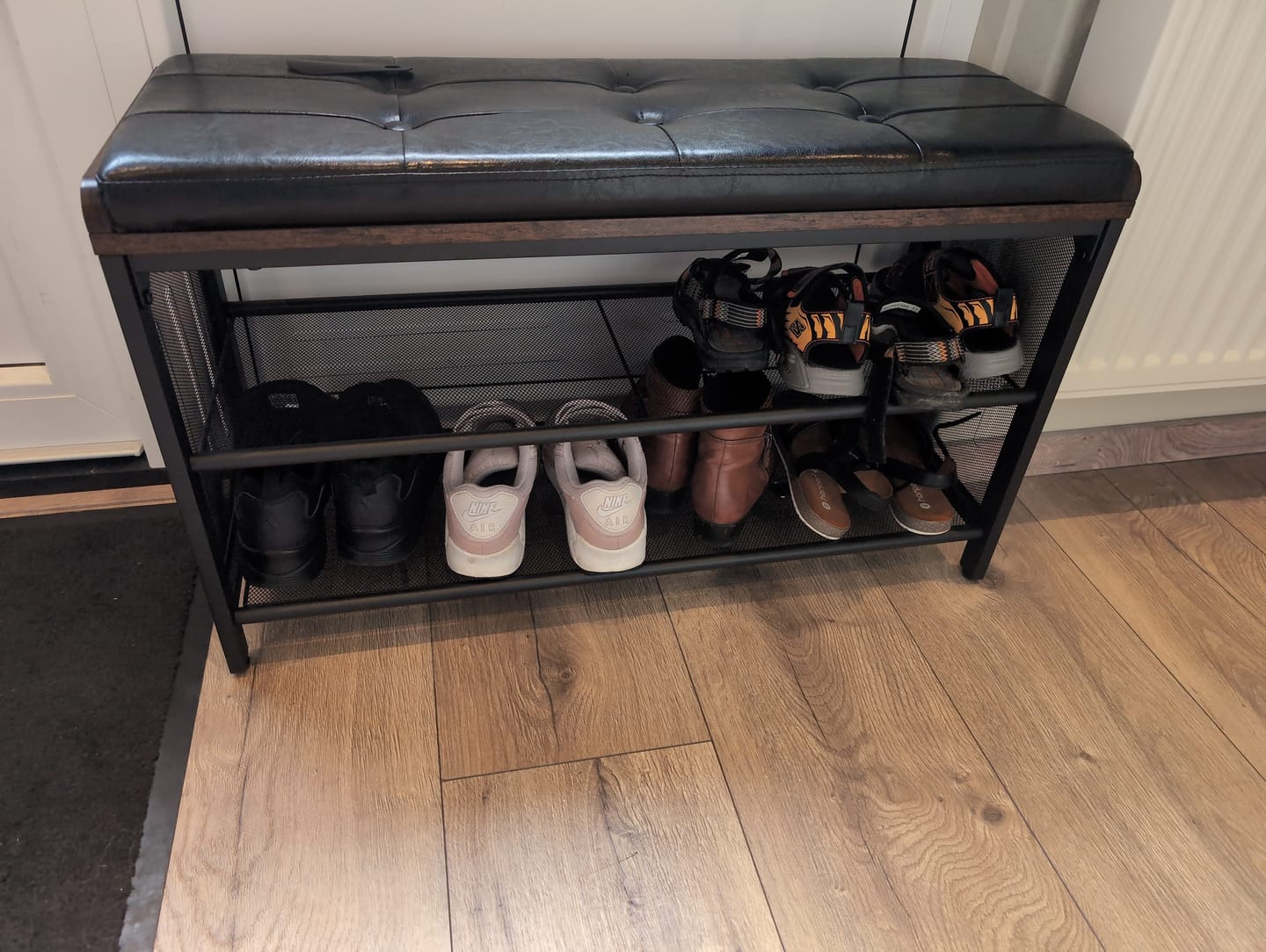 Customer photo review of Schoenenrek industrieel met bank | Houtlook en Staal | 80x30x48cm