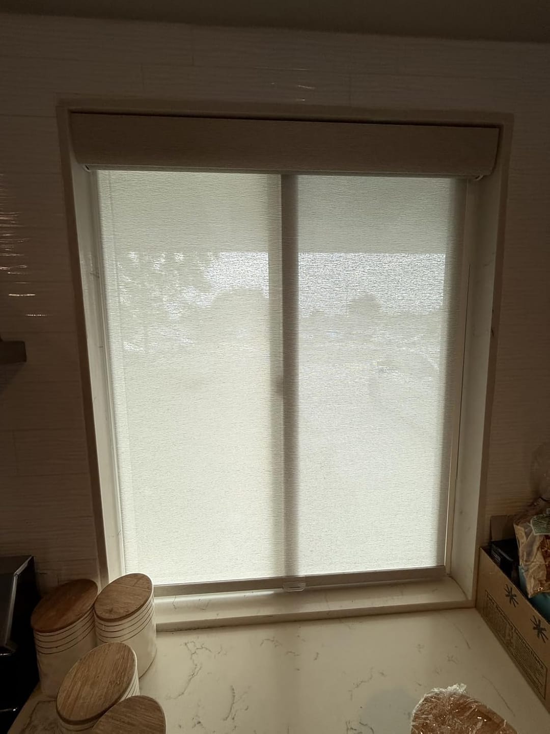 Customer photo review of Bringnox No Drill Motorized Roller Shades 70% Blackout Linen