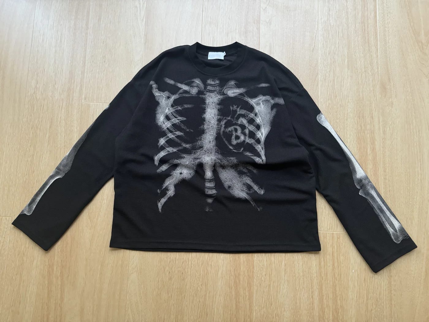 Customer photo review of Skeleton Graphic Waffle Sweatshirt – Spooky Halloween Vibes