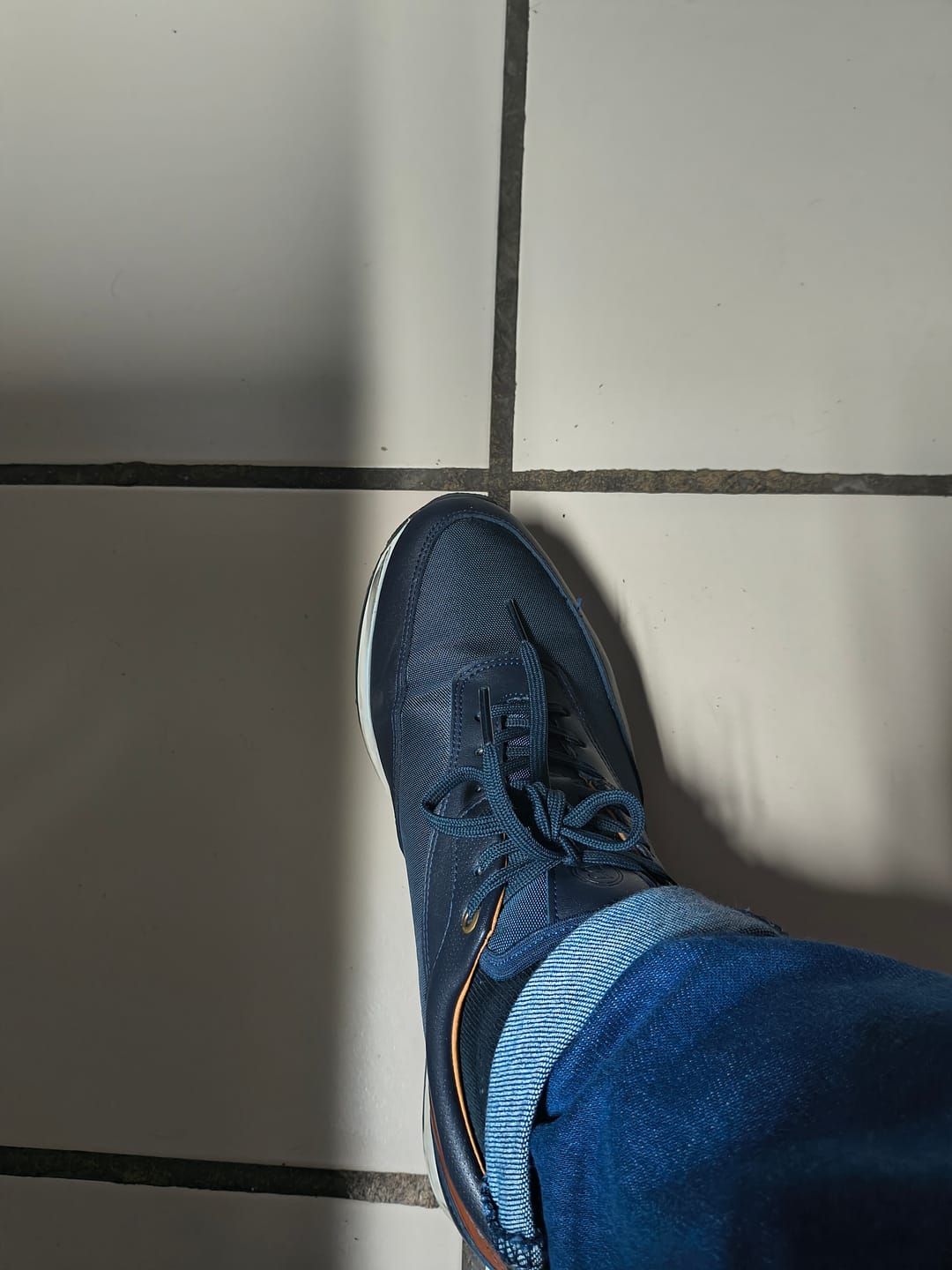 Customer photo review of JAVELIN. SNEAKERS CASUAL AZUL