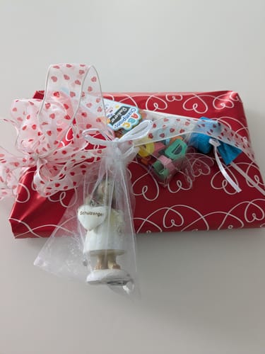 Customer photo review of Kleiner Schutzengel mit Herz in der Hand 2-fach sortiert