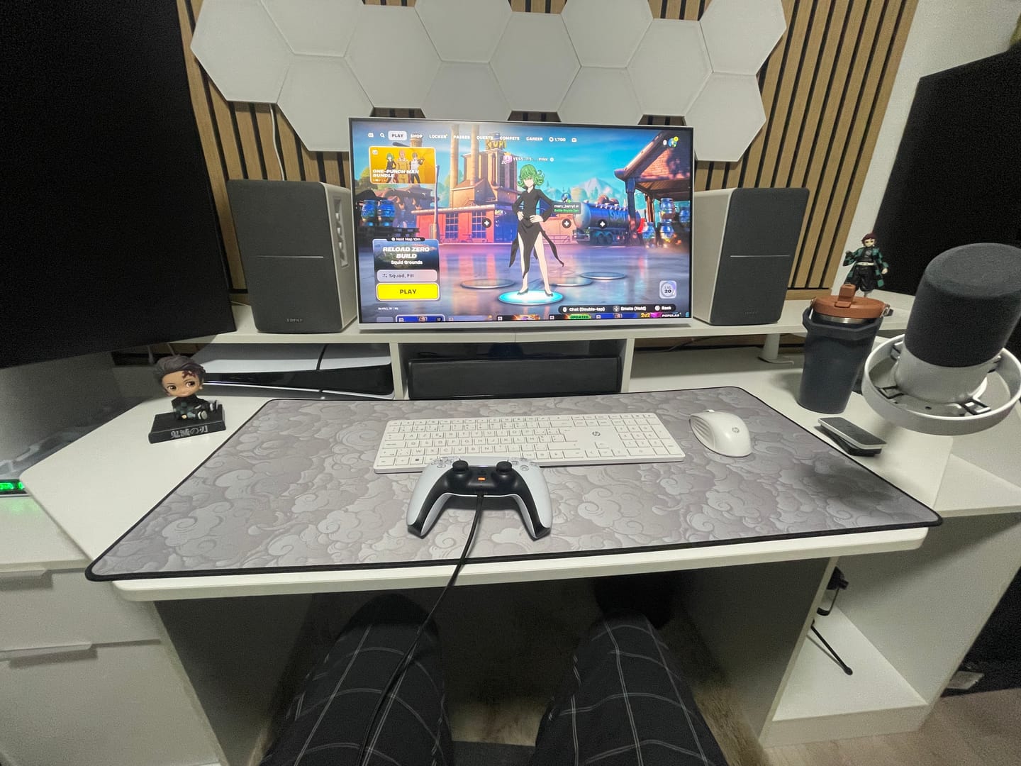 Customer photo review of Cloud White | Mousepad
