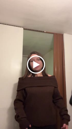 Customer video review of SWEATER LINA CHOCOLATE