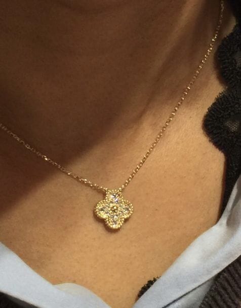 Customer photo review of AV Four Leaf Clover yellow gold