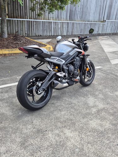 Customer photo review of Triumph Street Triple 675/765