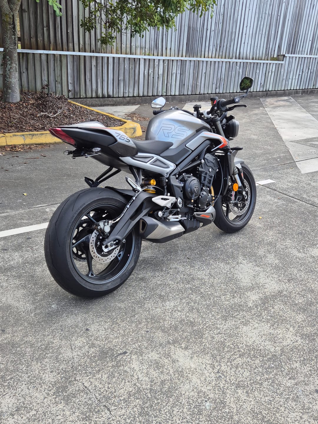 Customer photo review of Triumph Street Triple 675/765