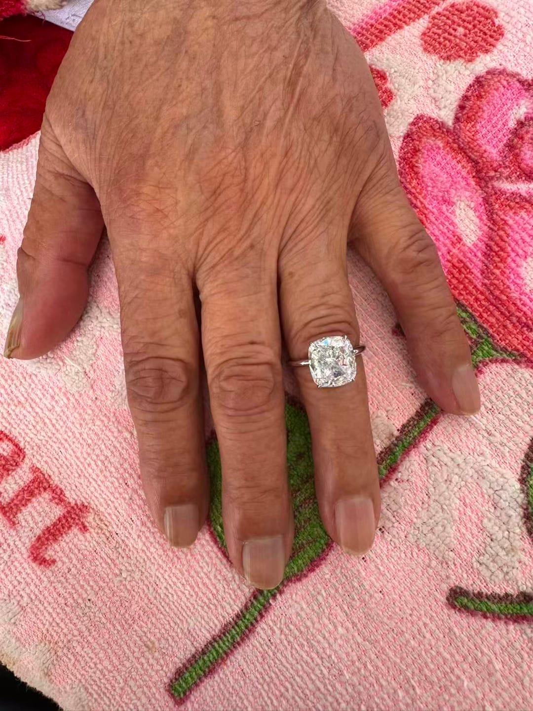 Customer photo review of S925 3.0Ct~6.0 Ct Cushion Cut Engagement Ring In Sterling Silver For Everyday Wear Travel Ring