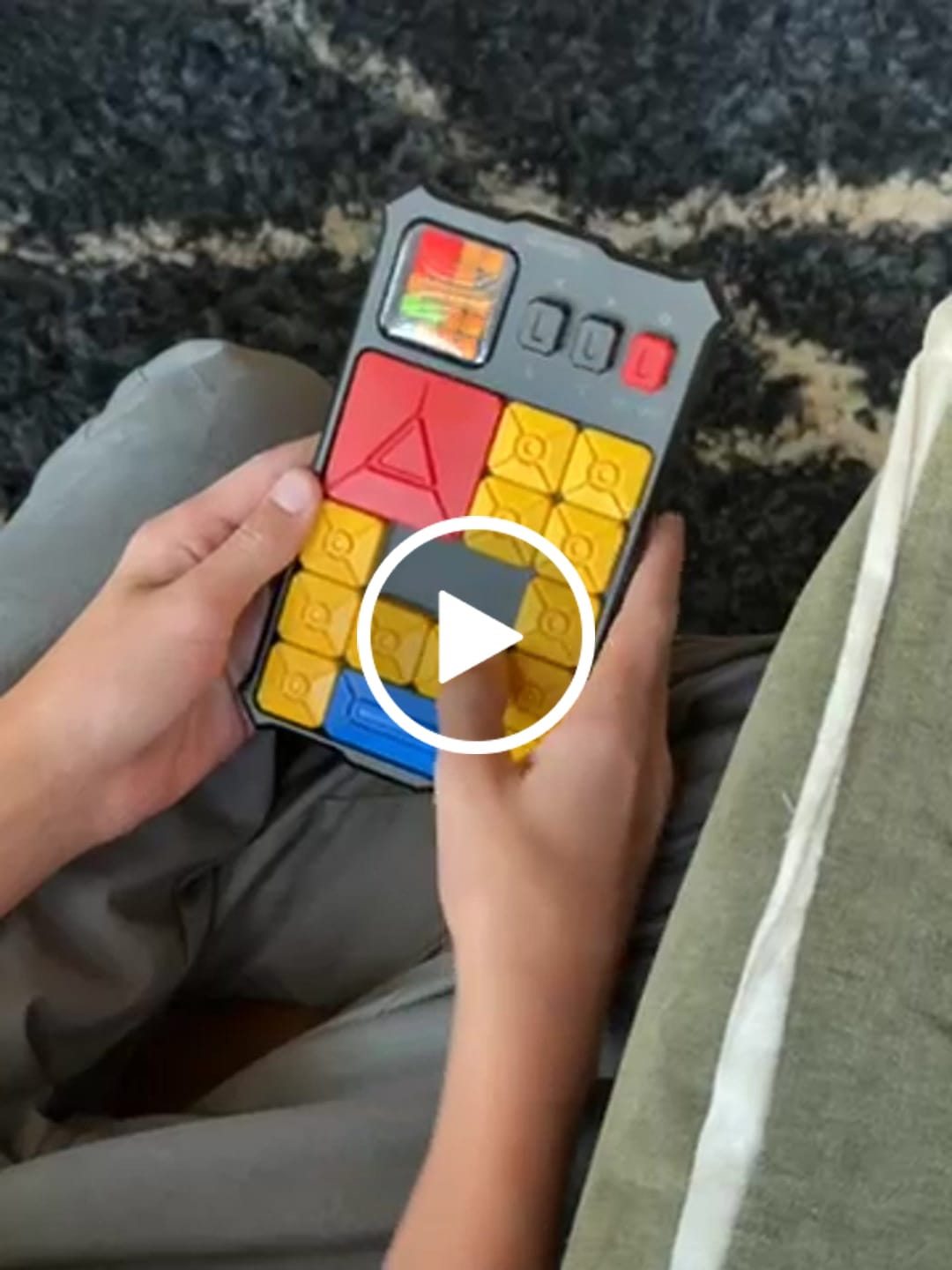 Customer video review of GiiKER Super Slide Puzzle Games