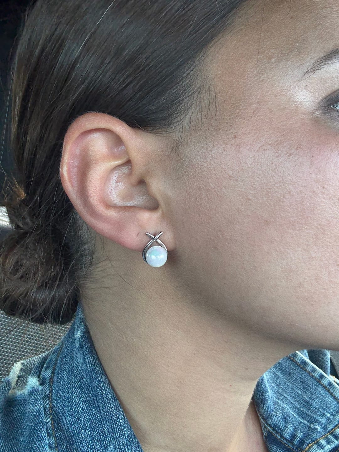 Customer photo review of Greta 18k White Gold Plated Tear drop Pearl Stud Earrings