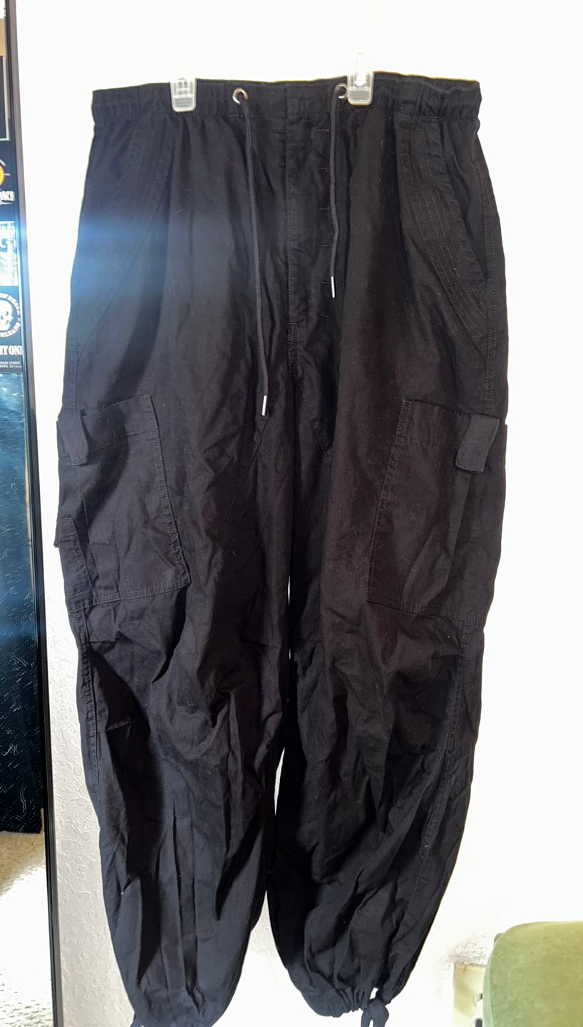 Customer photo review of W283 Off-Duty pants