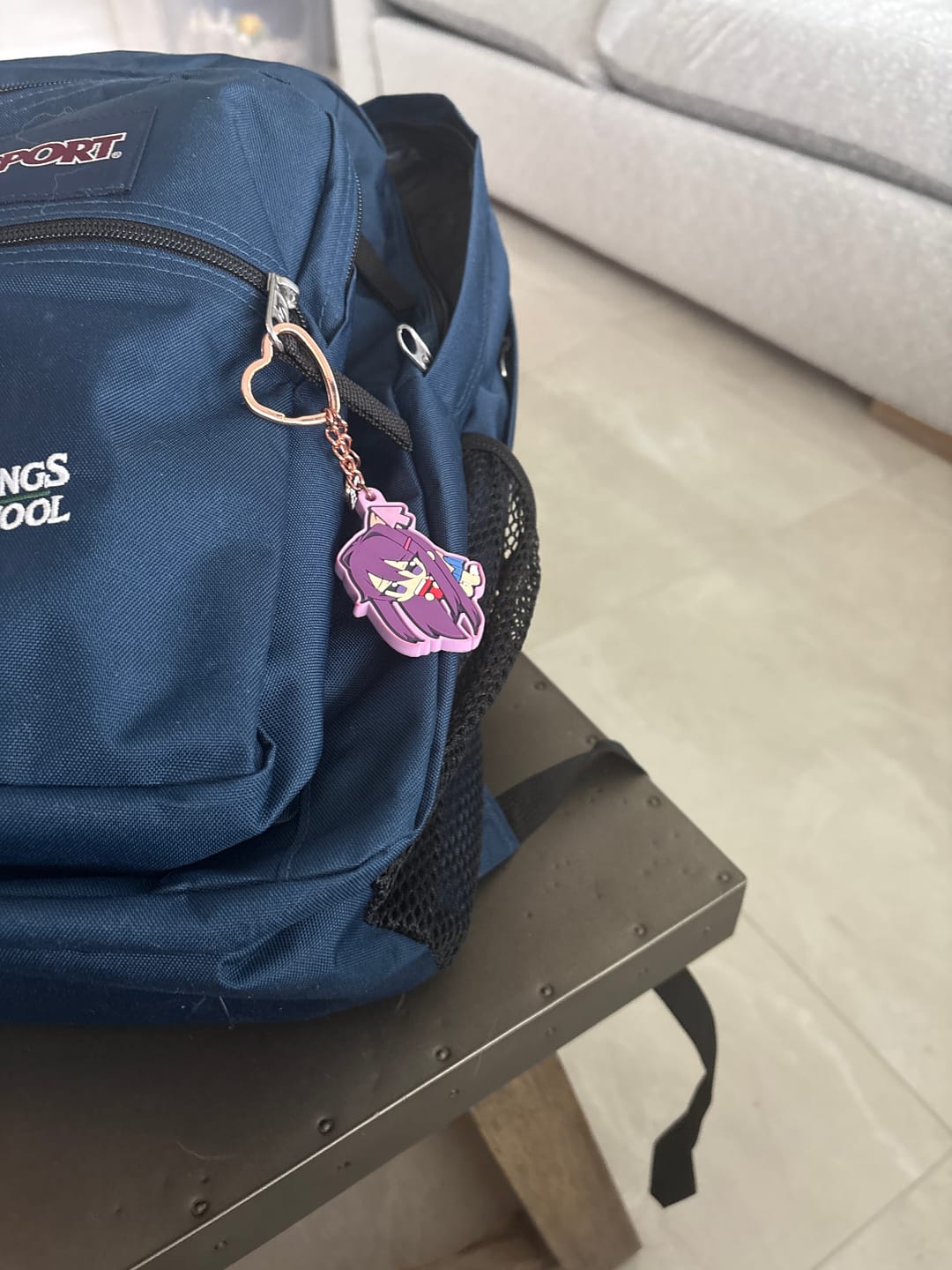 Customer photo review of Doki Doki Literature Club - Yuri Mouse Pointer Rubber Keychain