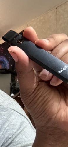 Customer photo review of 1 Gram THC-A Blend Vape Pen | Wedding Cake - Indica