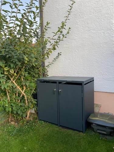Customer photo review of Moderne Mülltonnenbox MB3 | Anthrazit (RAL7016) | stabil & pulverbeschichtet | 2er-Box