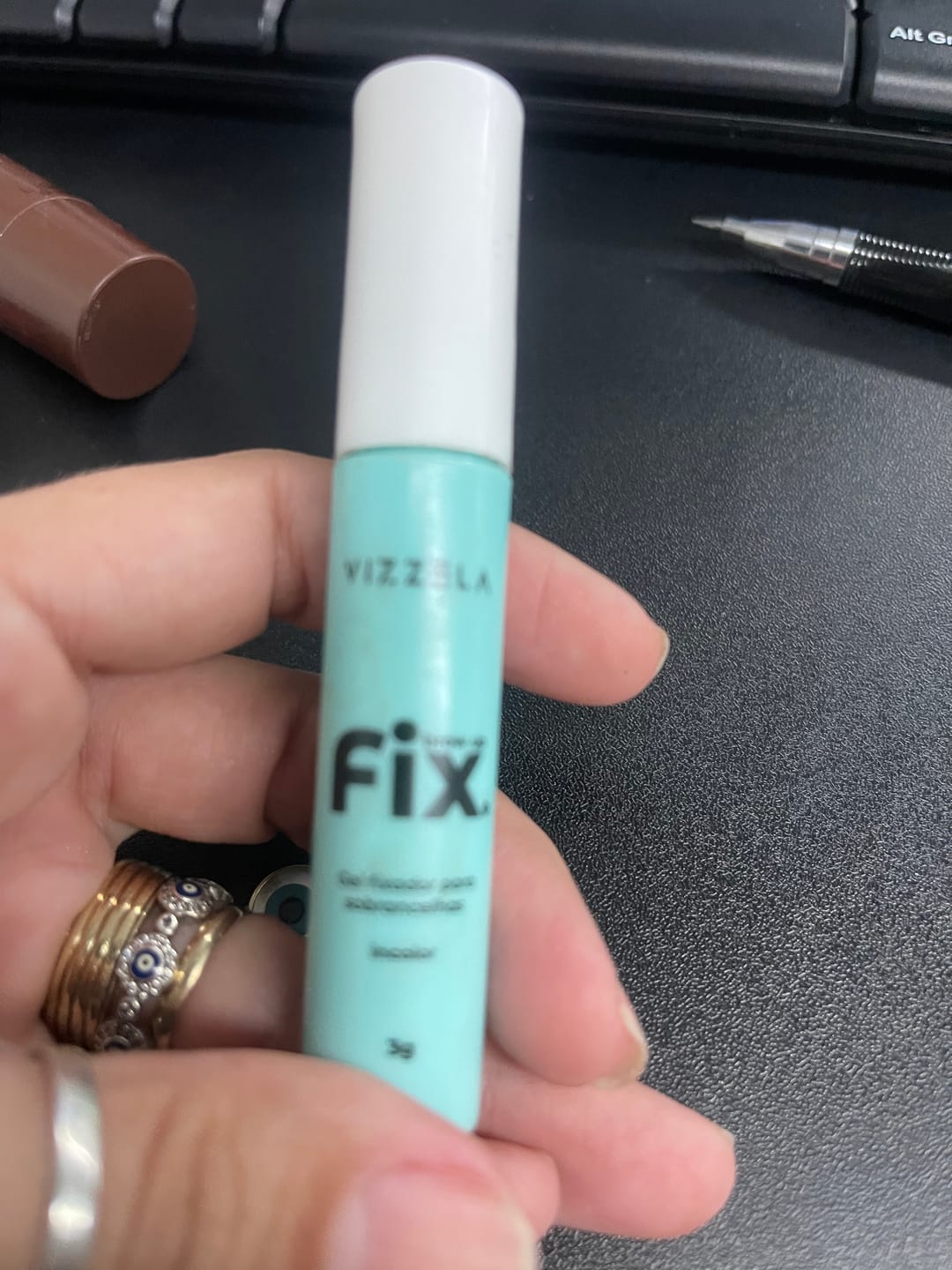 Customer photo review of Brow Up Fix - Gel Fixador para Sobrancelhas – Vizzela