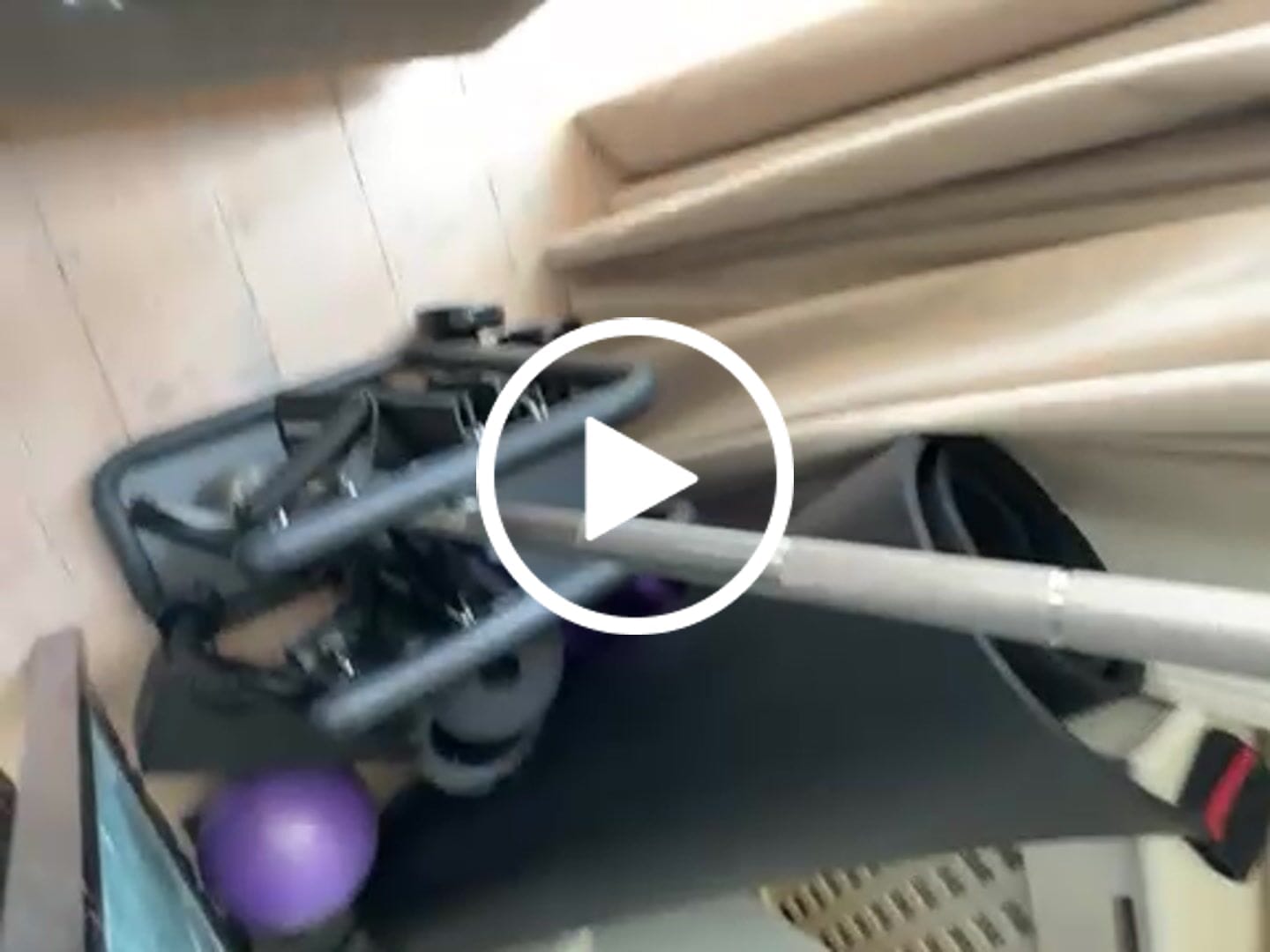 Customer video review of Squat Belt