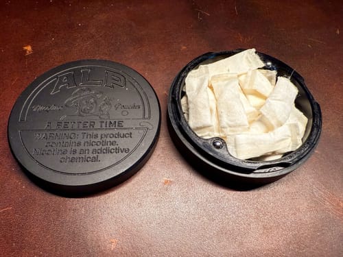 Customer photo review of Chilled Mint Nicotine Pouches